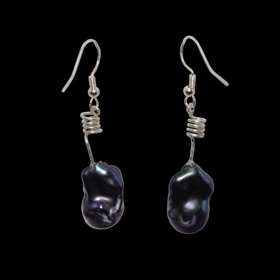 Tahitian pearl dangle earrings